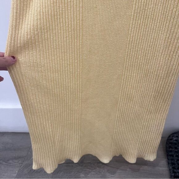 NWT SER.O.YA Maxi Dress Butter Yellow Knit Galleria Off Shoulder size M - Picture 5 of 10